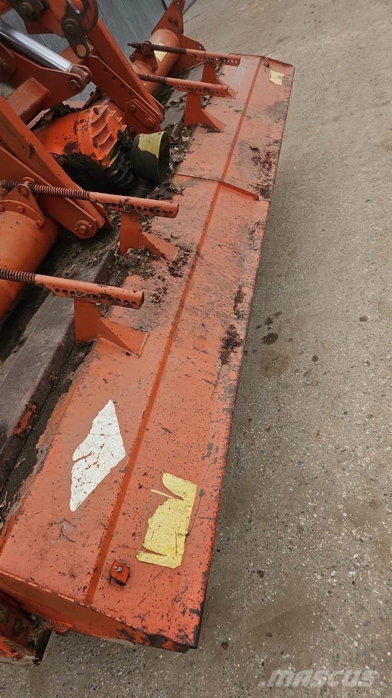 Kuhn EL140N 305 Trabajos de suelo