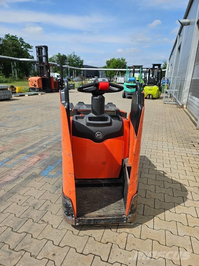BT LPE250 Montacargas con plataformas de baja elevación
