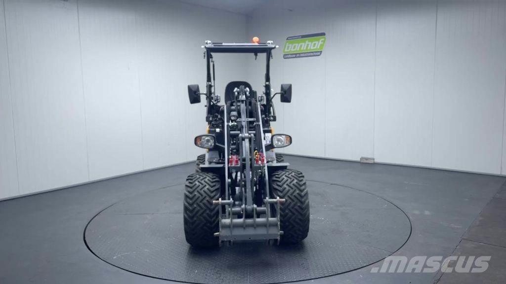 GiANT G2300 HD Cargadoras sobre ruedas