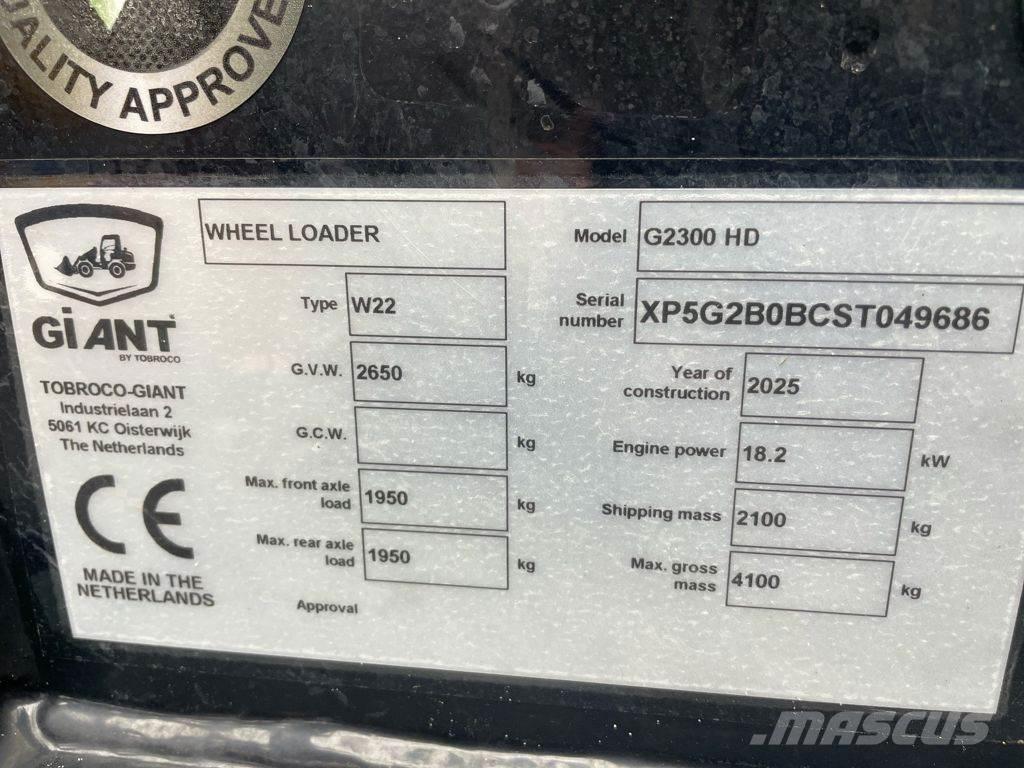 GiANT G2300 HD Cargadoras sobre ruedas