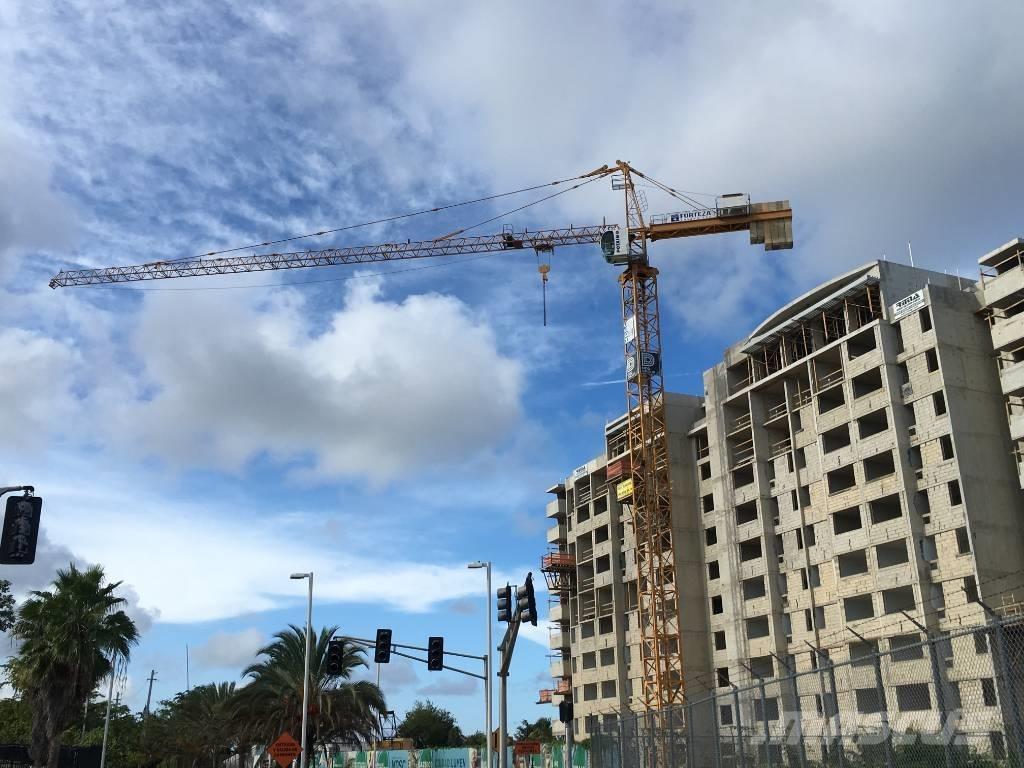 Potain MC 235 B Grúas torre