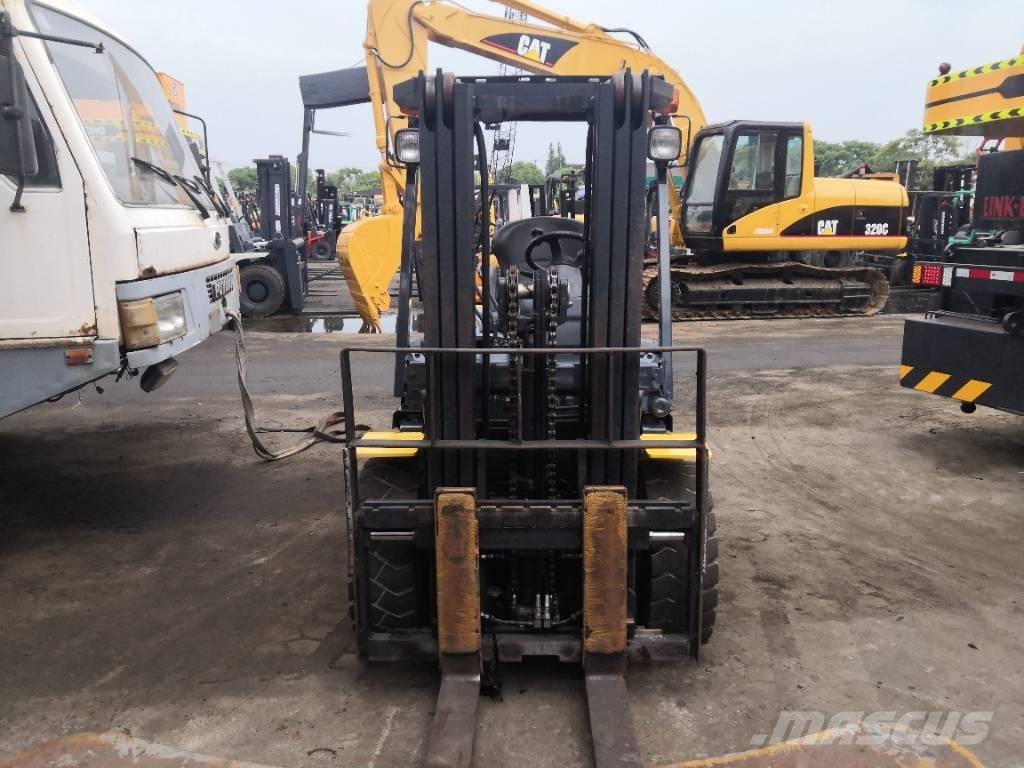 Komatsu 30 Camiones diesel