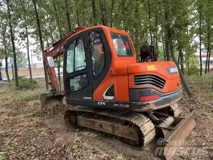 Doosan DX75 Excavadoras sobre orugas