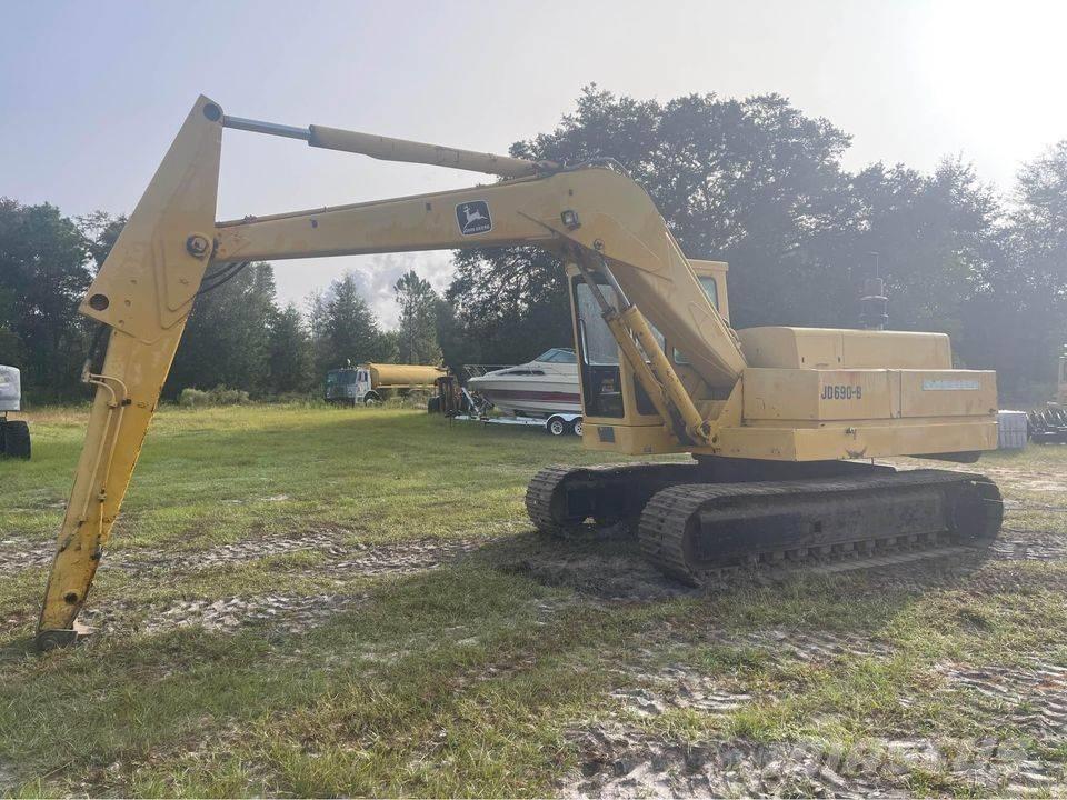 John Deere 690 B Excavadoras sobre orugas