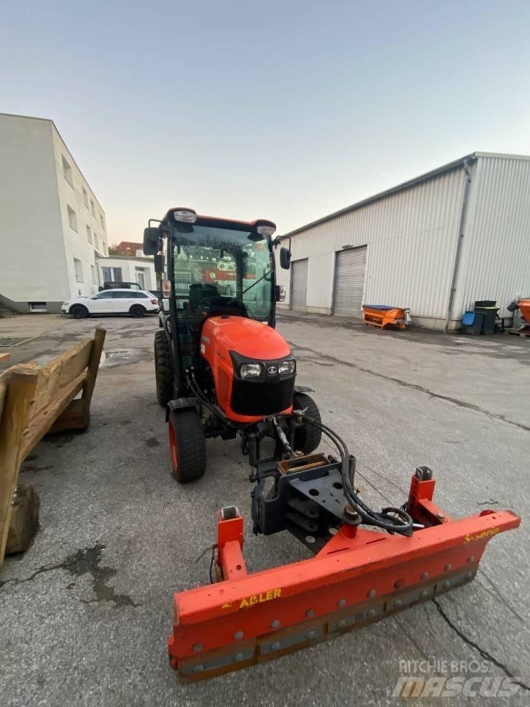 Kubota STW 34 Tractores compactos