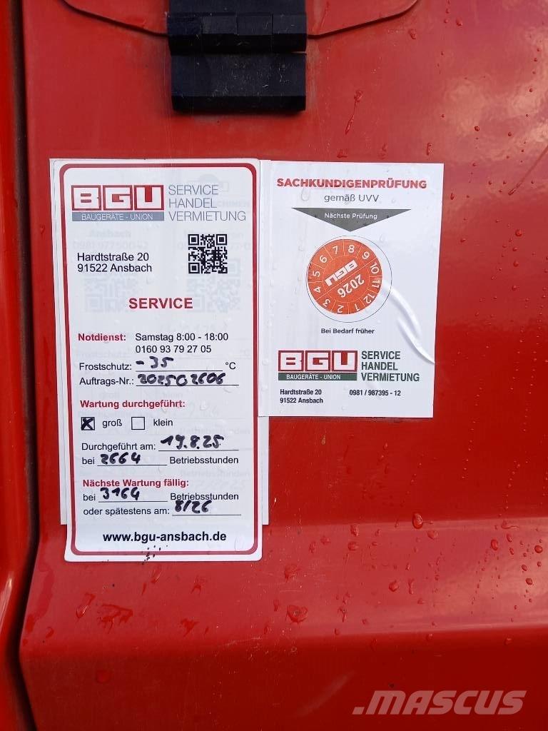 Manitou 220 TJ + Plataformas con brazo de elevación telescópico