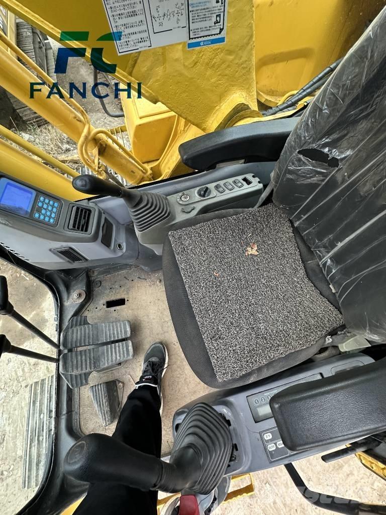 Komatsu PC 220 Excavadoras sobre orugas