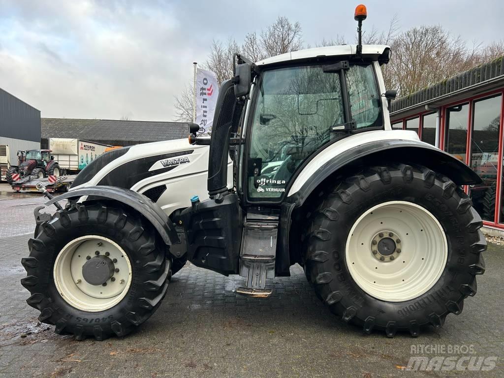 Valtra T154 Active Tractores