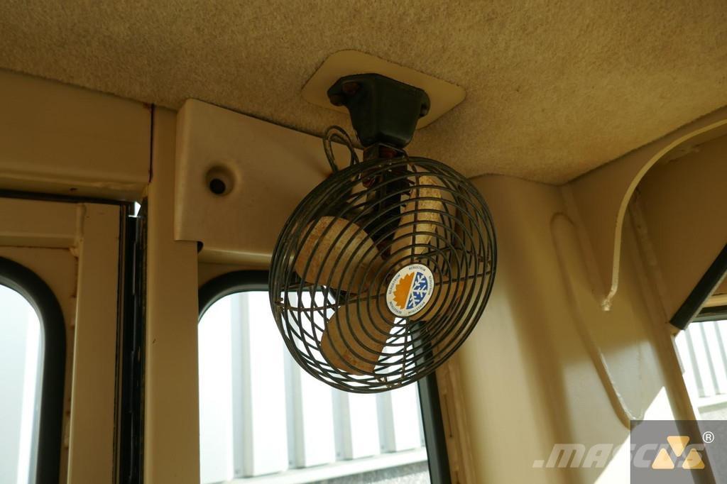 CAT 135H Niveladoras