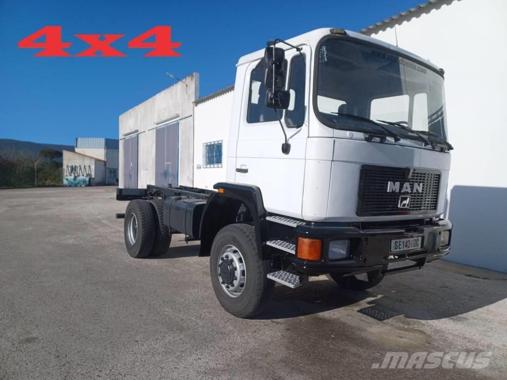 MAN 18.232 AF 4X4 Camiones con chasís y cabina