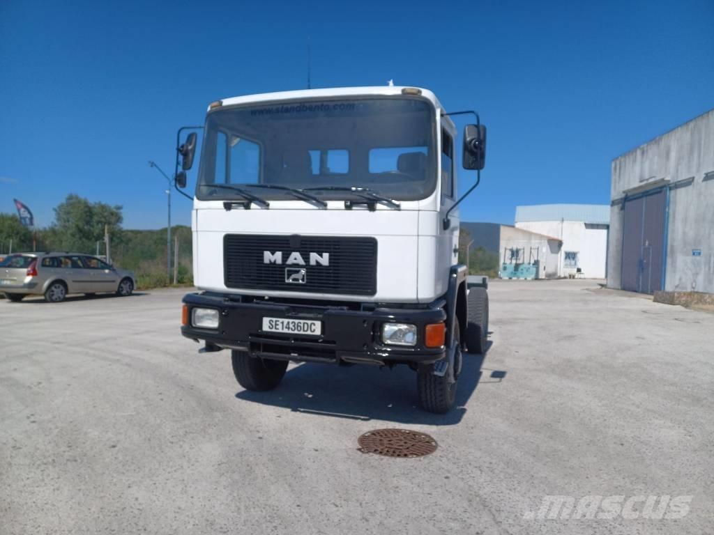 MAN 18.232 AF 4X4 Camiones con chasís y cabina