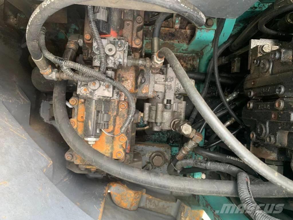 Kobelco SK 135 Excavadoras sobre orugas