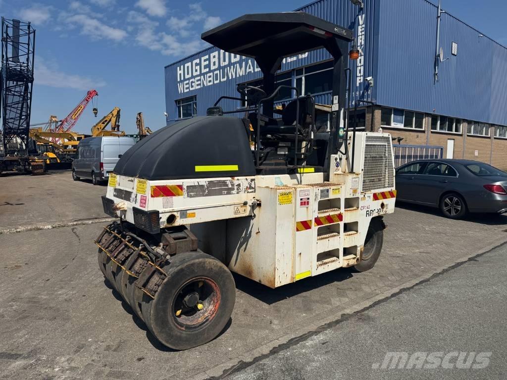 Dynapac CP 142 Rodillos sobre neumáticos