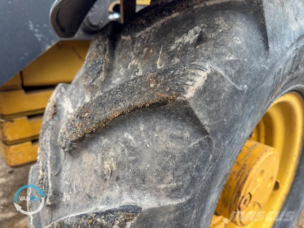 CAT 428C Retrocargadoras