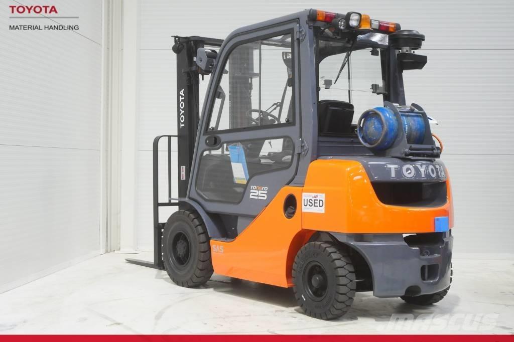 Toyota 02-8 FGF 25 Camiones LPG