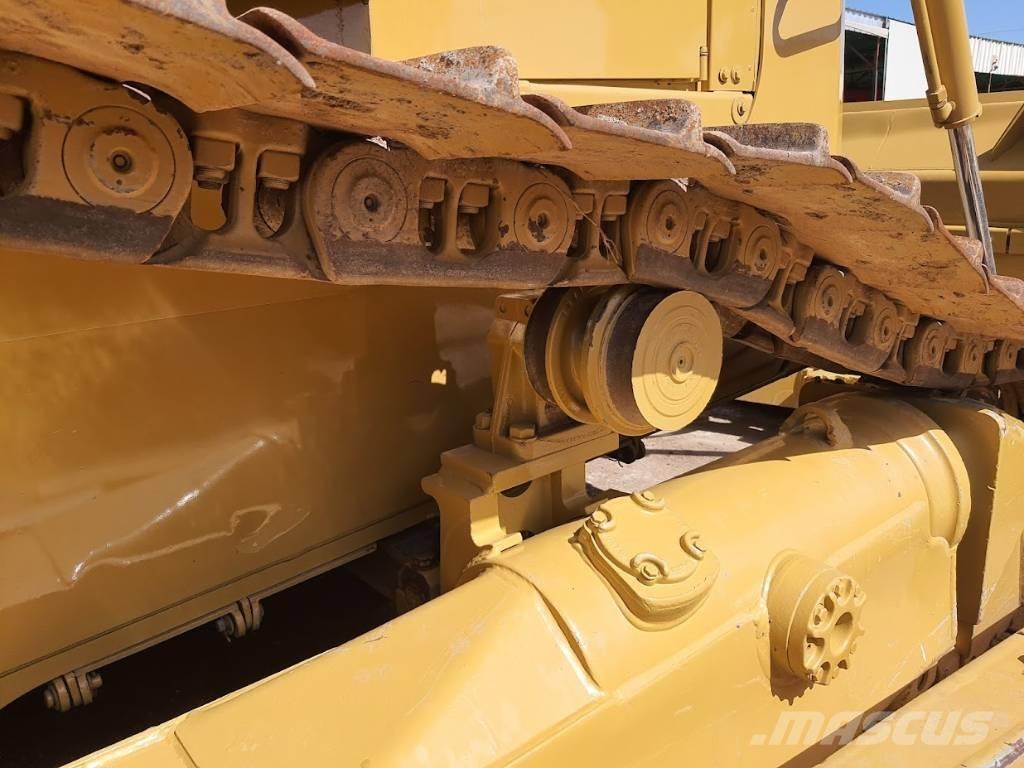 CAT D 6 R XL III Buldozer sobre oruga