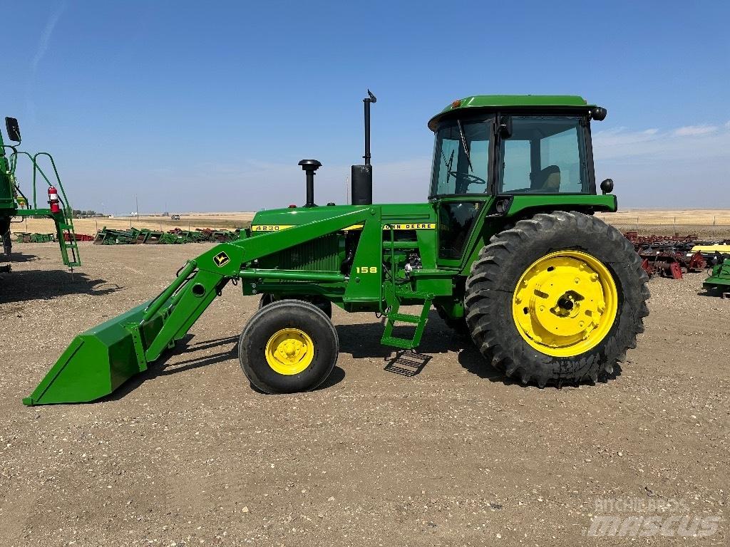 John Deere 4230 Tractores