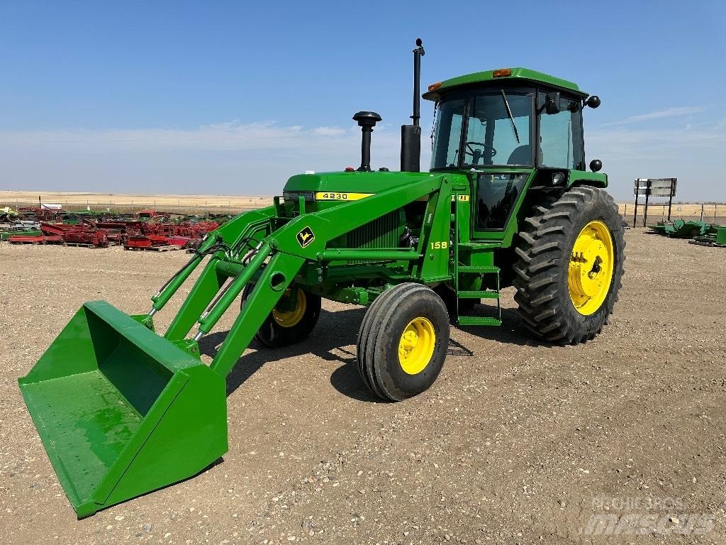 John Deere 4230 Tractores