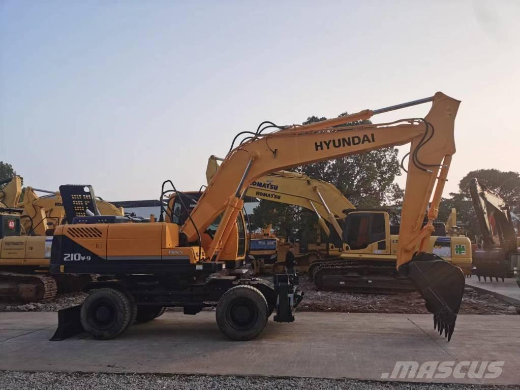 Hyundai R210W-7 Excavadoras de ruedas