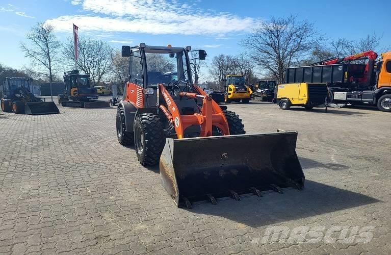 Weycor AR 400 Cargadoras sobre ruedas