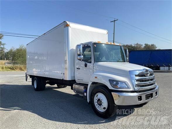 Hino 338 Camiones con caja de remolque