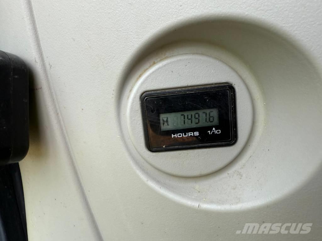 Kobelco SK 210 LC Excavadoras sobre orugas