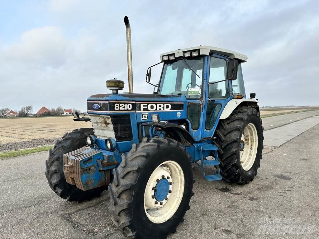 Ford 8210 Tractores