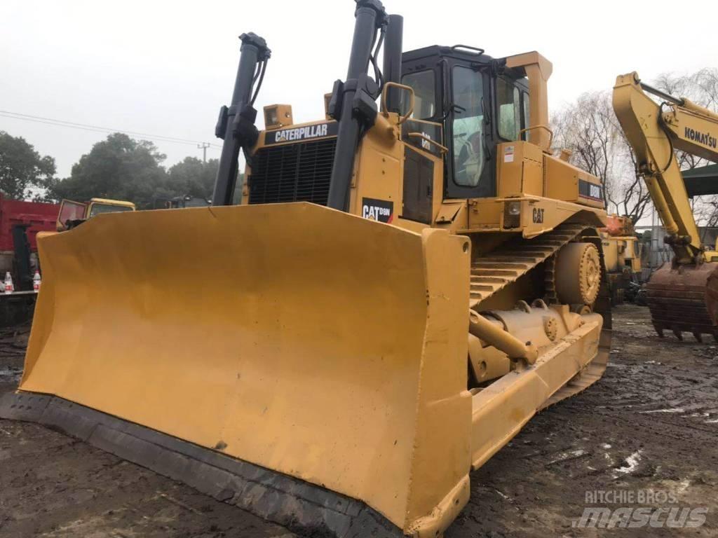 CAT D8N Buldozer sobre oruga