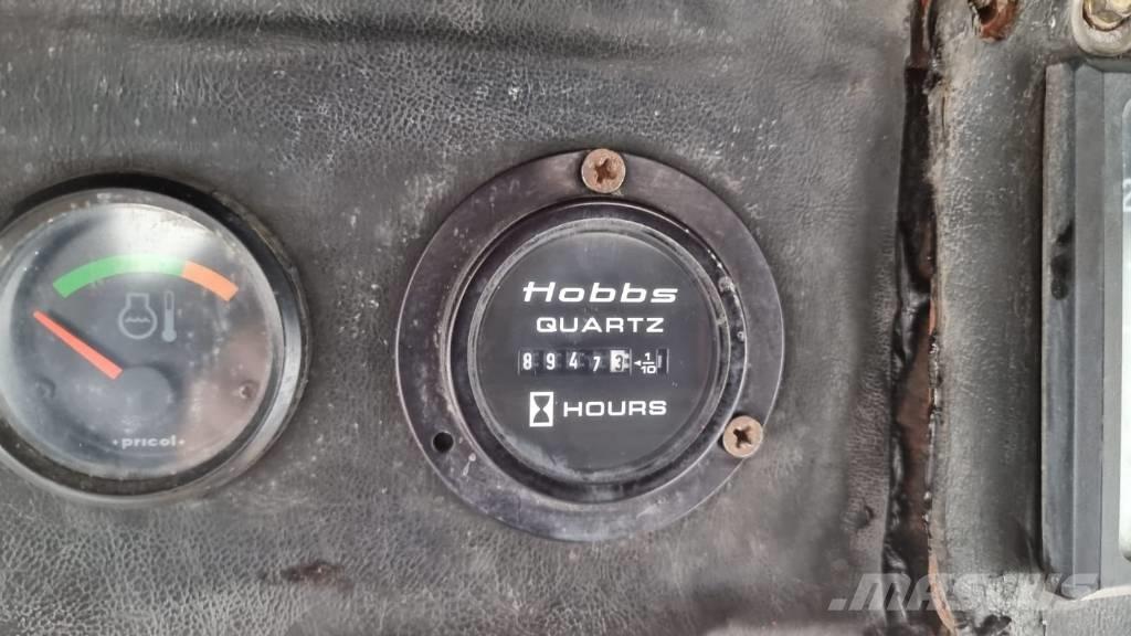 CAT Veekmas NY 15C Niveladoras