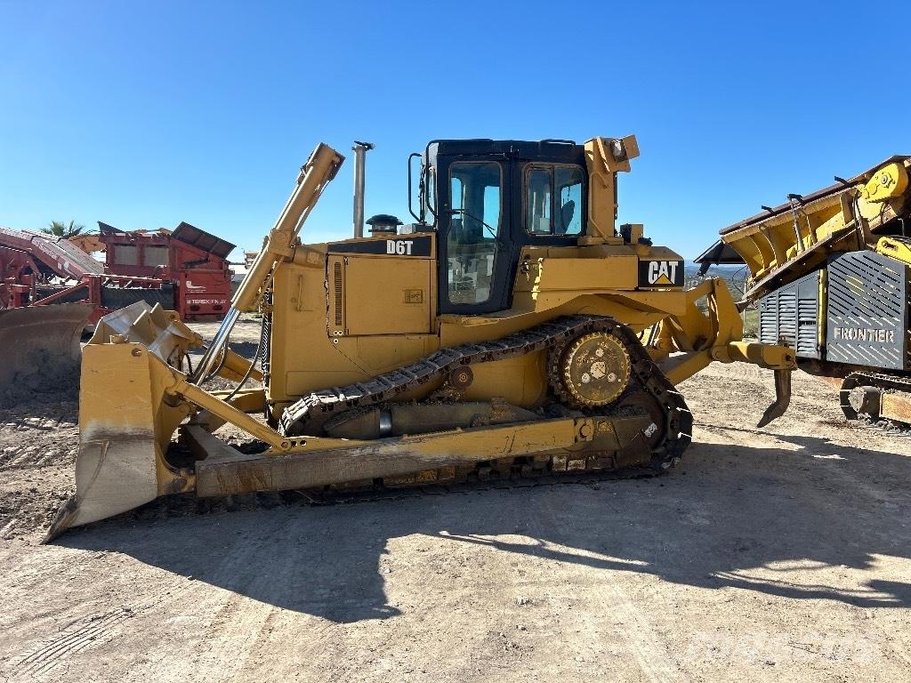 CAT D 6 T XL Buldozer sobre oruga