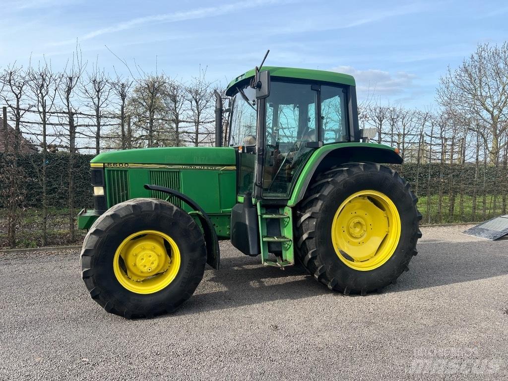 John Deere 6600 Tractores