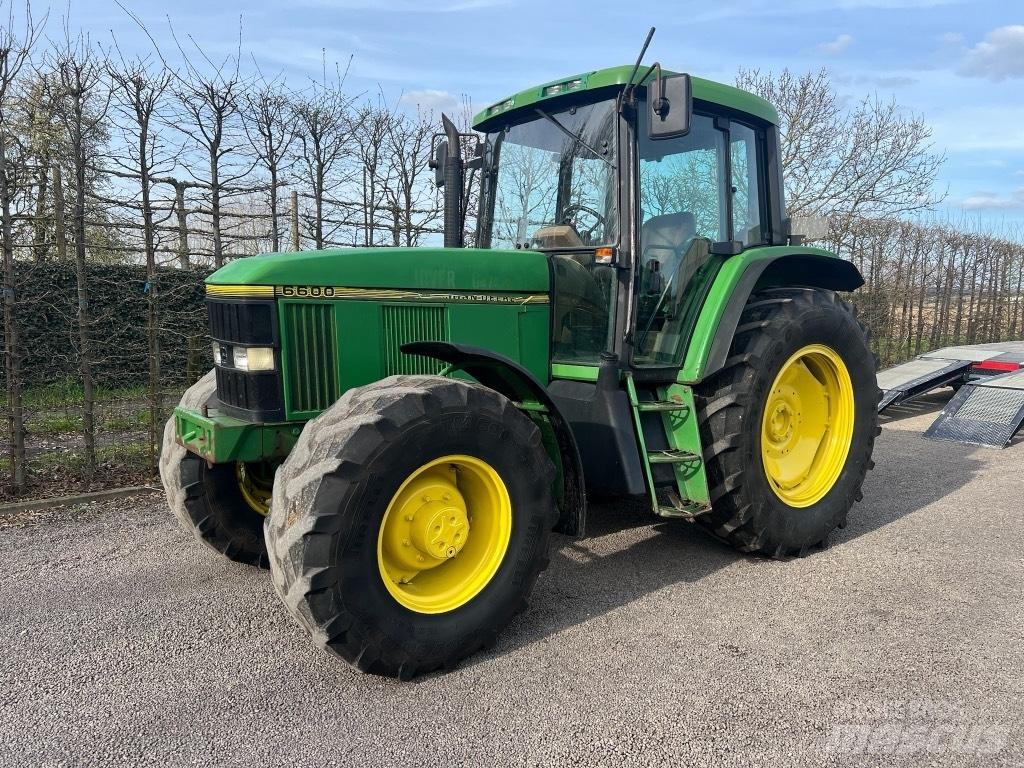 John Deere 6600 Tractores