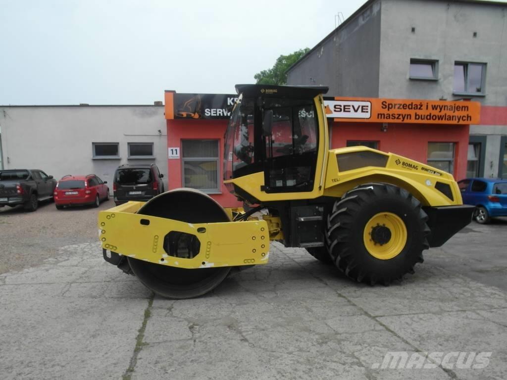 Bomag BW 213 DH-5 Rodillos de un solo tambor