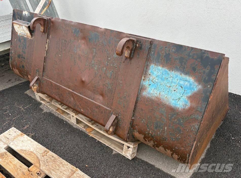 JCB Godet Cucharones