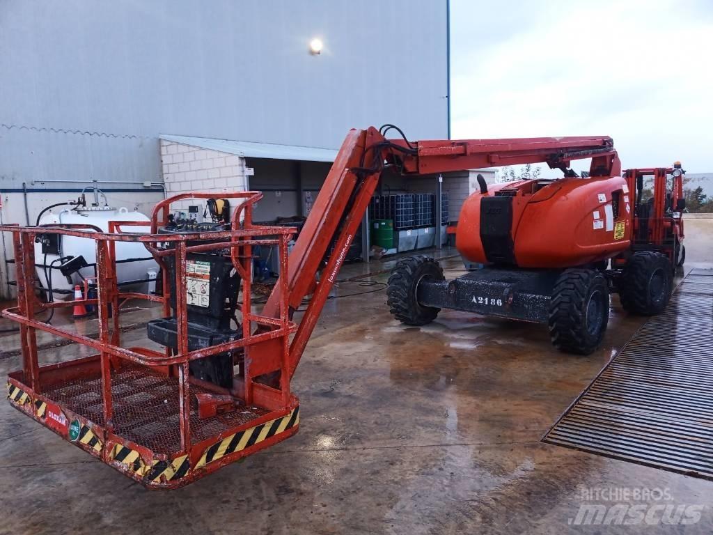 JLG 600 AJ Plataformas con brazo de elevación manual