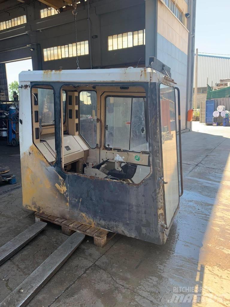 CAT 375 Cabina