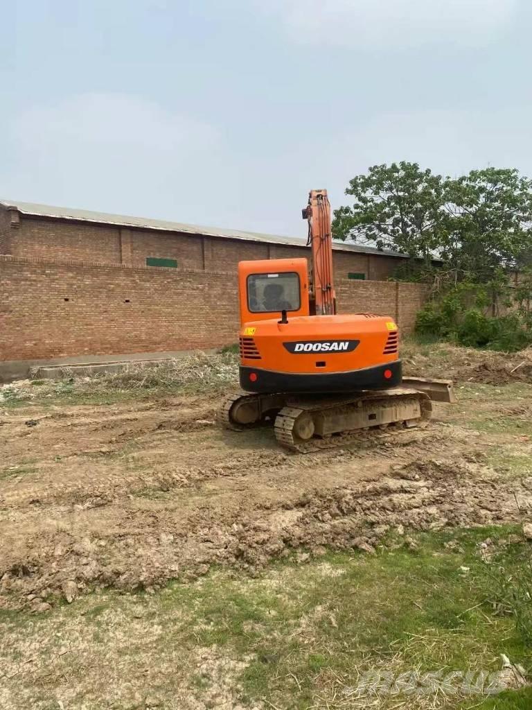 Doosan DX 80 Excavadoras 7t - 12t