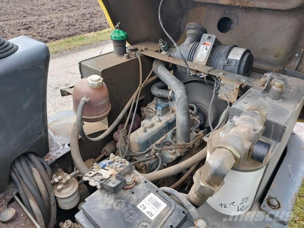 Ausa D 85 AH A Vehículos compactos de volteo