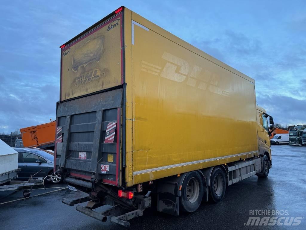 Volvo FH 500 Camiones con caja de remolque