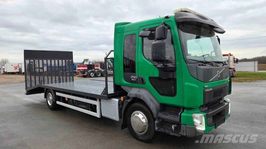Volvo FL250 4X2 Camiones de superficie plana/cabrestantes