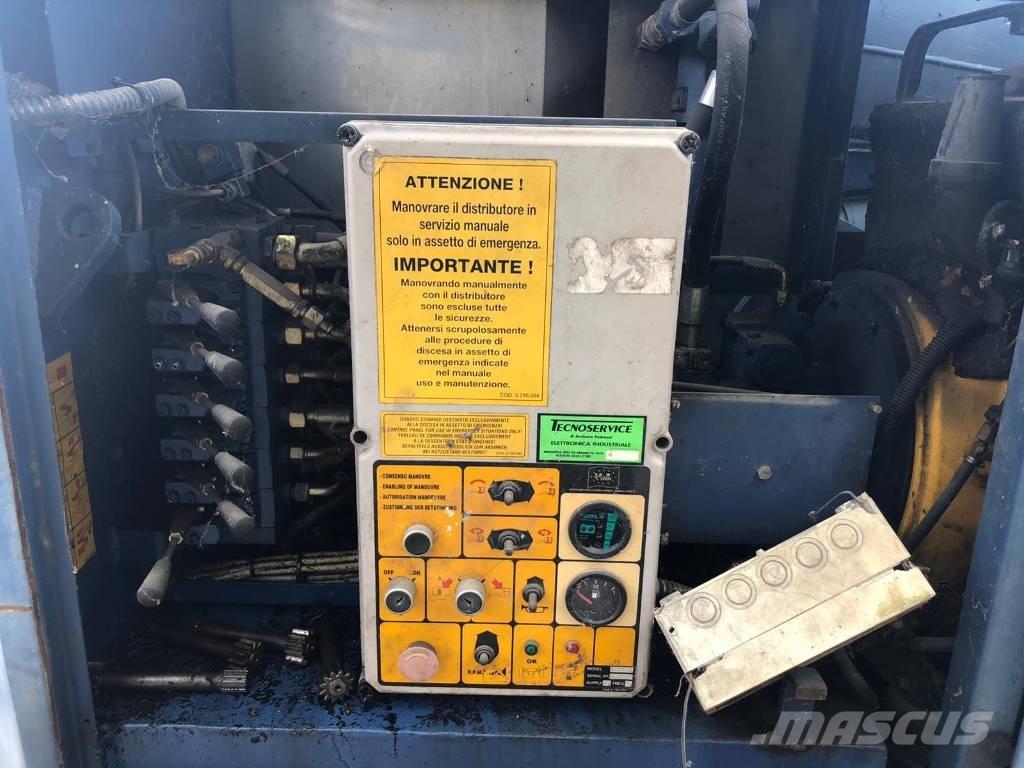 Oil & Steel Snake 2414 Plataformas con brazo de elevación telescópico