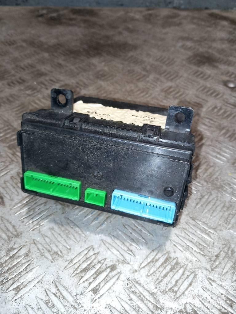 Volvo FH 12     20554486 Componentes electrónicos