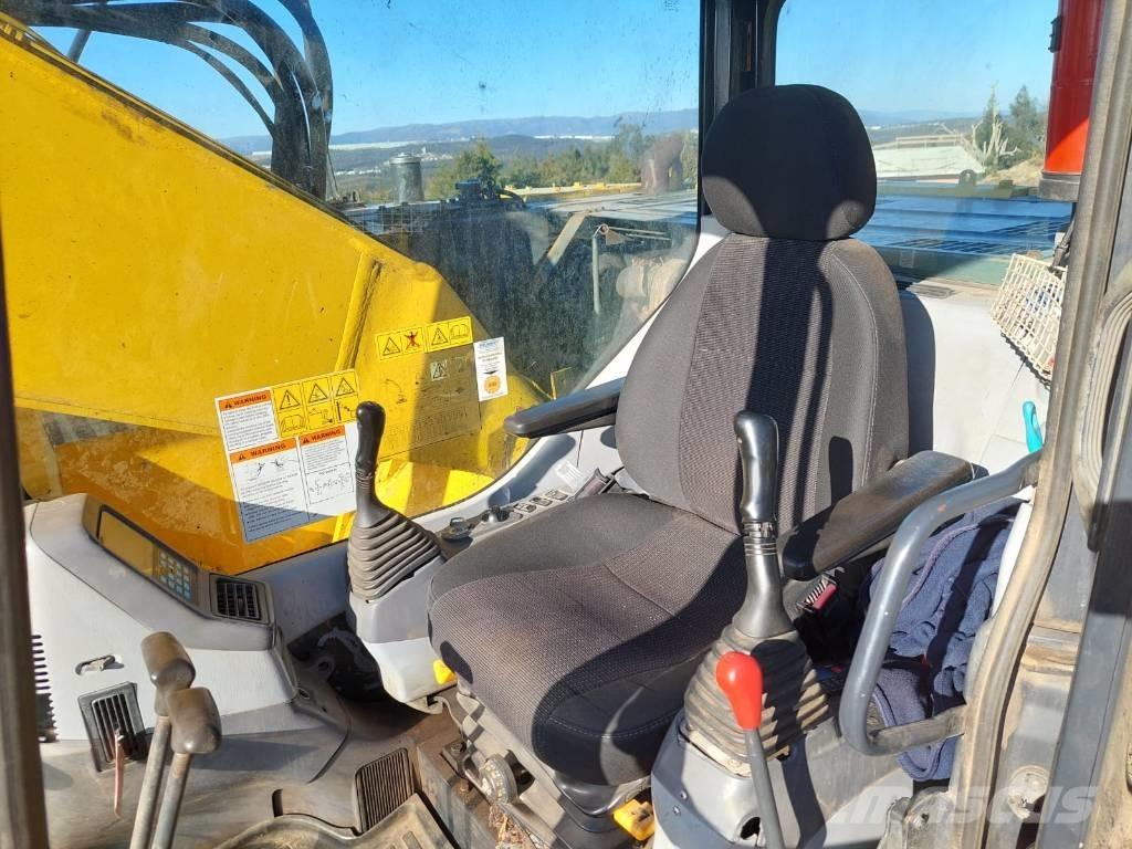 Komatsu PC 228 LC-3 Excavadoras sobre orugas