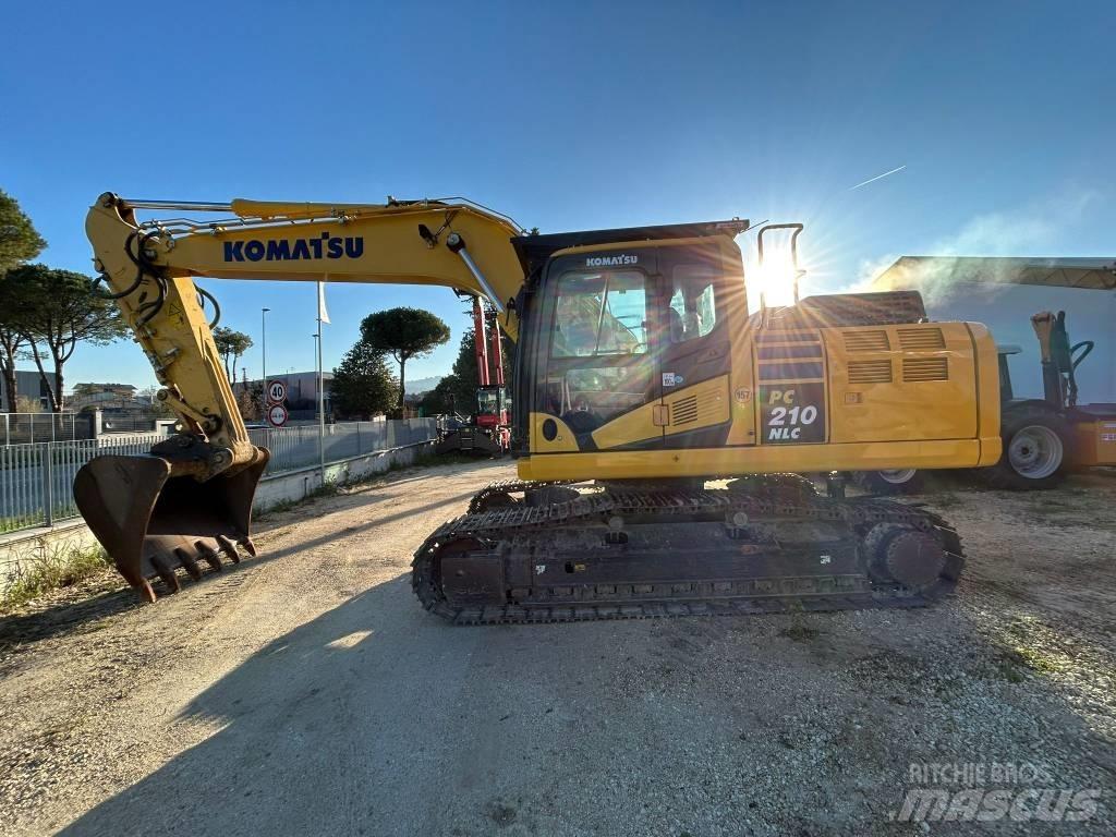 Komatsu PC210NLC-11 Excavadoras sobre orugas