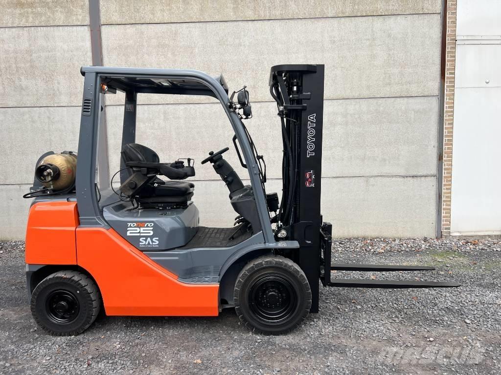 Toyota 02-8FGF25 Camiones LPG