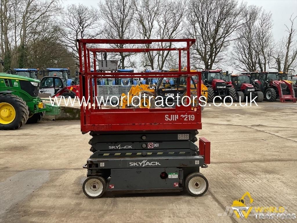 SkyJack SJ III 3219 Plataformas tijera