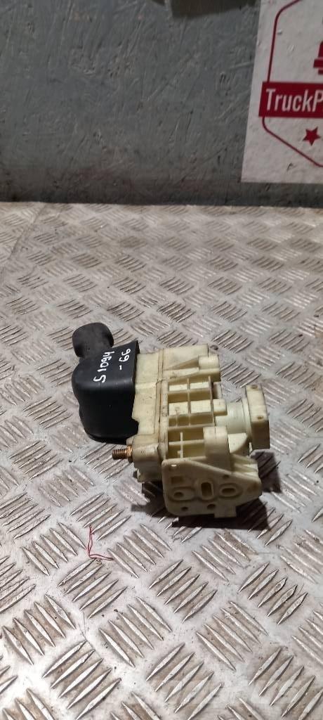 Scania R 440   1774972 Cabinas