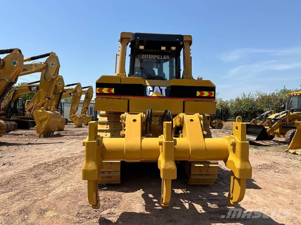 CAT D 8 R Buldozer sobre oruga