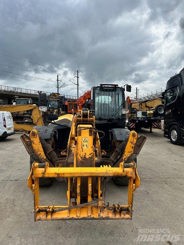 JCB 535-140 Carretillas telescópicas