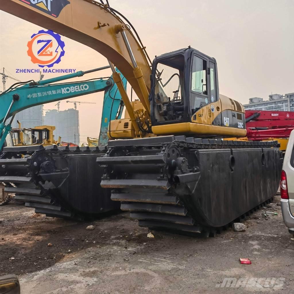 CAT 320 C Excavadoras anfibio